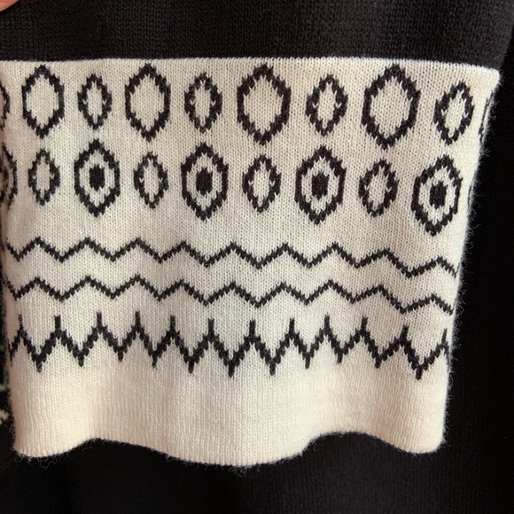 🎾Style & Co. Sweater & Scarf - Picture 3 of 10